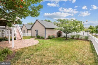 20400 Charter Oak Dr in Ashburn, VA - Building Photo - Building Photo