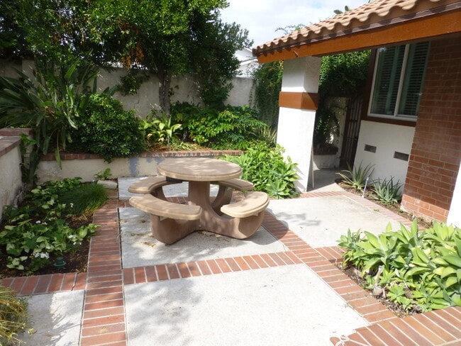 19661 Bluefield Plz in Yorba Linda, CA - Building Photo - Building Photo
