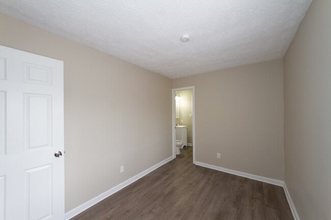 8120 Sheroak Ct in Indianapolis, IN - Building Photo - Building Photo