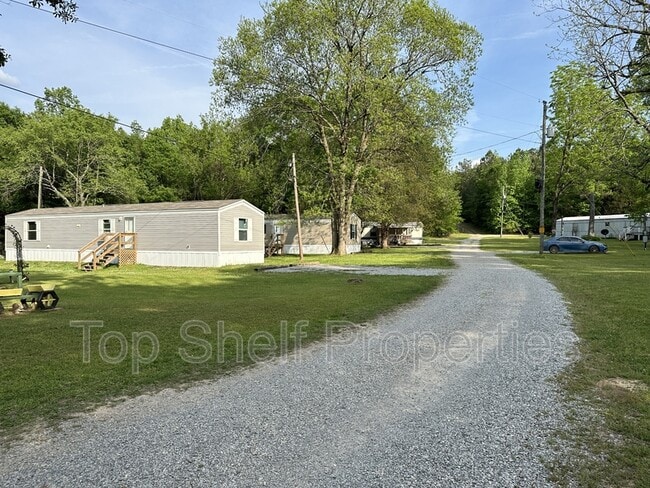 443 Rocky Ridge Ln in Talladega, AL - Building Photo - Building Photo