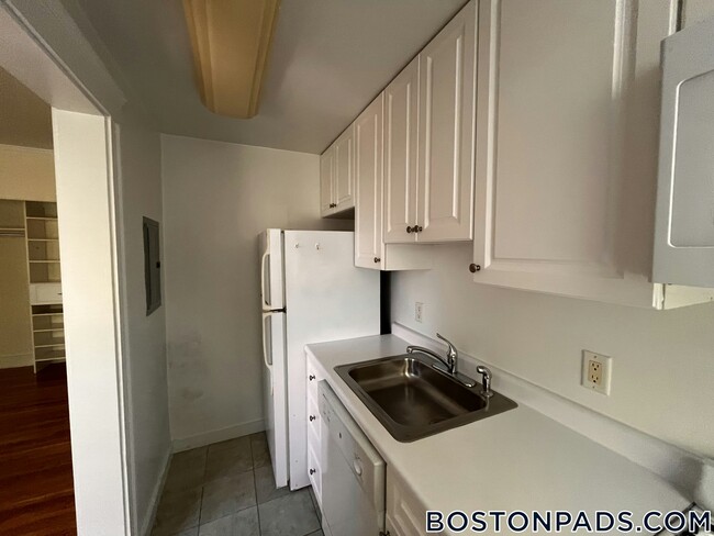 1 Langdon St, Unit 34 in Cambridge, MA - Building Photo - Building Photo