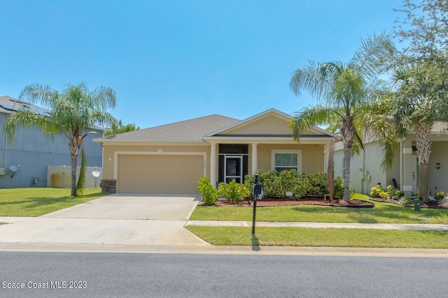 4855 Borealis Ct, Unit 621 in Melbourne, FL - Building Photo