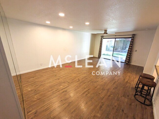 35200 Cathedral Canyon Dr in Cathedral City, CA - Building Photo - Building Photo