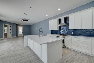 165 Honeysuckle Dr in Jupiter, FL - Building Photo - Building Photo