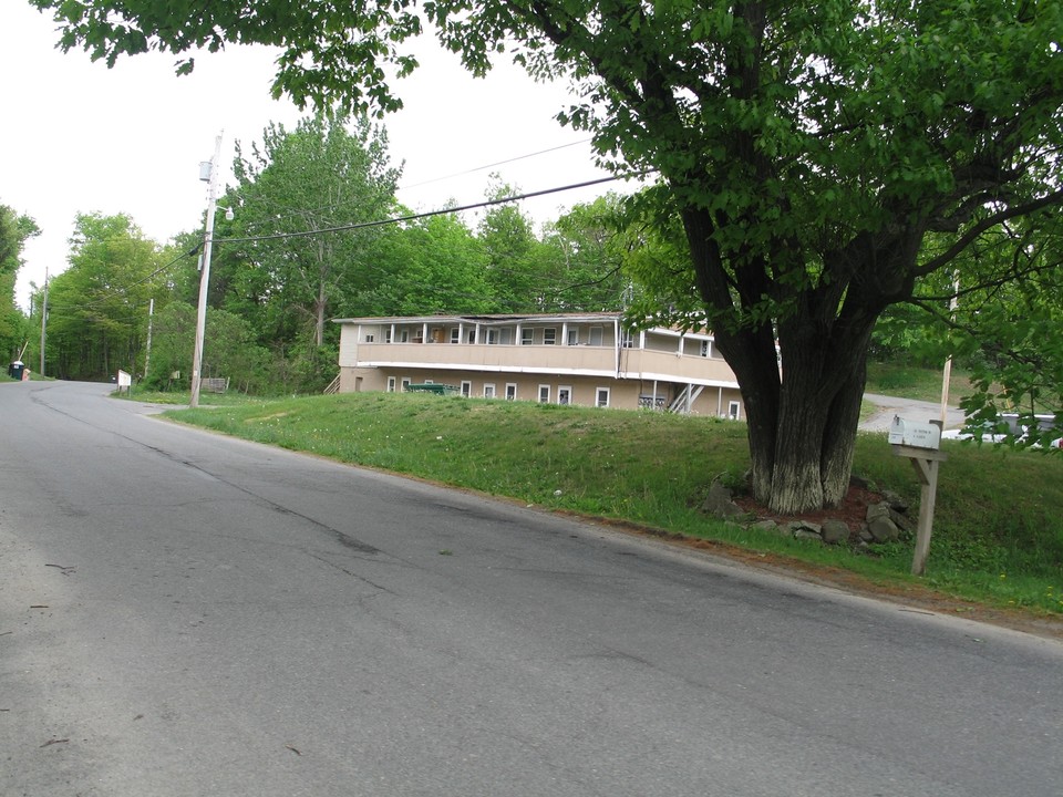 135-143 Freetown Rd in Wallkill, NY - Building Photo