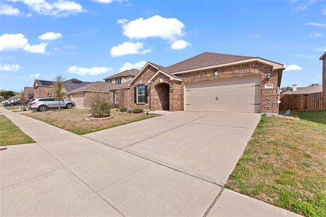 119 Bluebonnet Dr in Sanger, TX - Building Photo - Building Photo
