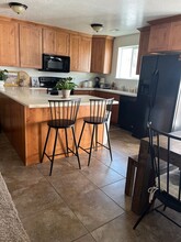 585 N 2425 W in Vernal, UT - Foto de edificio - Building Photo