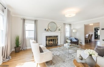 7 Evergreen Terrace in Millburn, NJ - Building Photo - Building Photo
