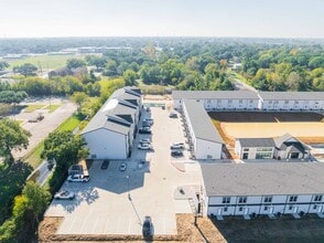 Green Gardens Townhomes & Apartments in Waller, TX - Building Photo - Building Photo