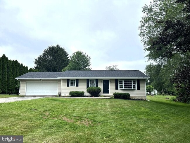 property at 306 N Sandy Hill Rd