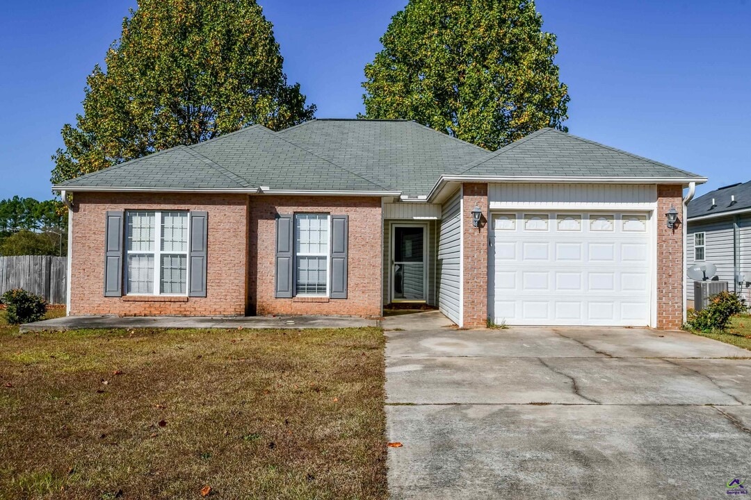 107 Dorothy Ct in Warner Robins, GA - Building Photo