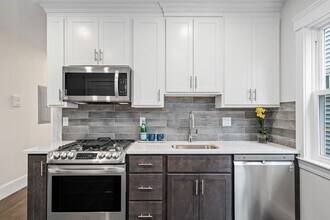 16 Hallam St, Unit 2 in Boston, MA - Building Photo - Building Photo