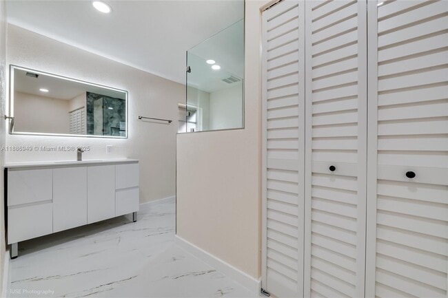 10421 SW 184th St in Cutler Bay, FL - Building Photo - Building Photo