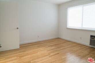 1223 N Crescent Heights Blvd in West Hollywood, CA - Building Photo - Building Photo