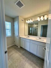 2502 Winsome Wy in Davenport, FL - Foto de edificio - Building Photo