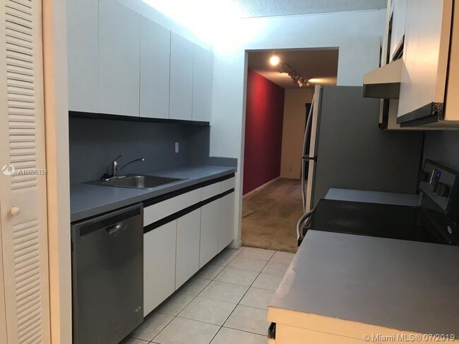650 SW 124th Terrace-Unit -109P in Pembroke Pines, FL - Building Photo - Building Photo