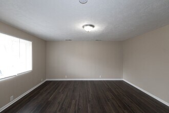 7324 E 53rd St in Indianapolis, IN - Building Photo - Building Photo