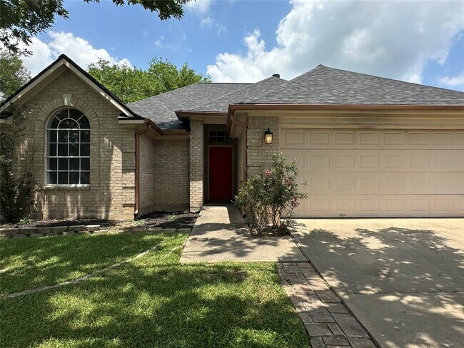 243 Fantasy Ln in Montgomery, TX - Building Photo - Building Photo