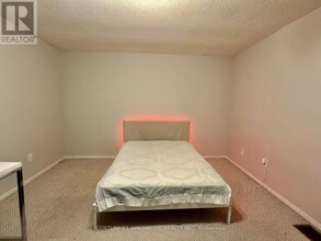 1330 Trowbridge Dr in Oshawa, ON - Building Photo - Building Photo