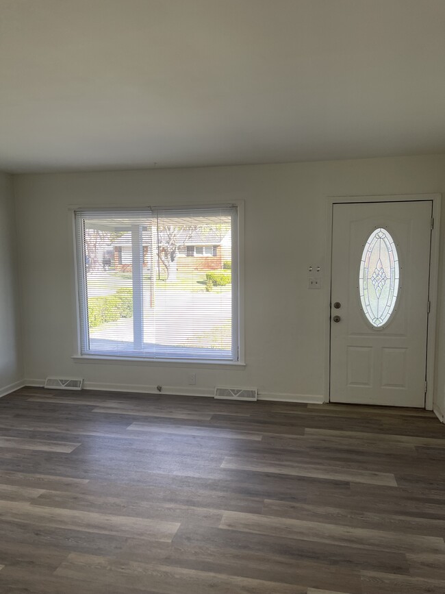 1829 Muncey Ln in Greensboro, NC - Building Photo - Building Photo