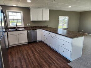 23381 Co Rd E34 in Anamosa, IA - Building Photo - Building Photo