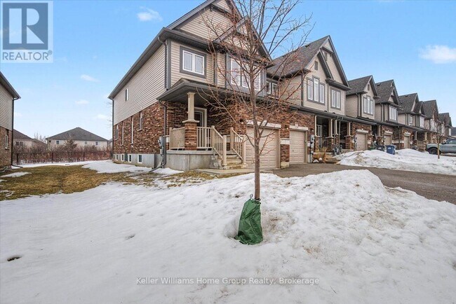 18 McCann St in Guelph, ON - Building Photo - Building Photo