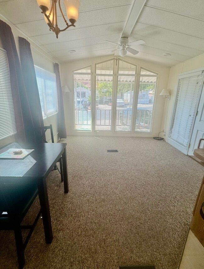 1150 W Red Hills Pkwy