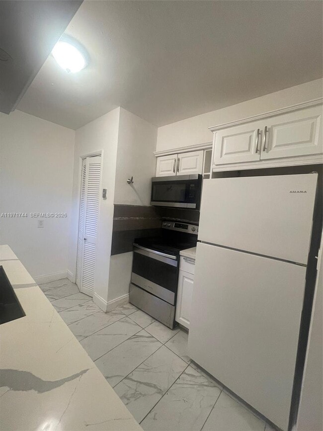 121 NE 169th Terrace in North Miami Beach, FL - Building Photo - Building Photo