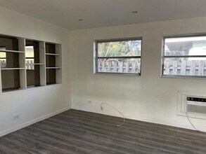 132 E Central Blvd in Lantana, FL - Building Photo - Building Photo