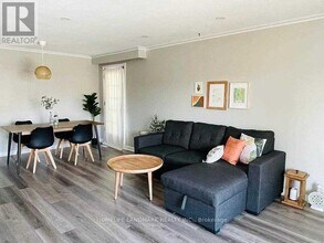 9 Terra Cotta Crescent in Brampton, ON - Building Photo - Building Photo