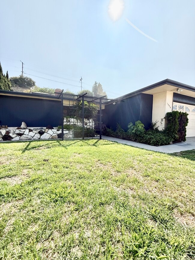 property at 1220 Crest Vista Dr