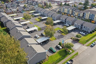 Cascade Court in Tacoma, WA - Building Photo - Building Photo