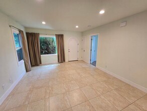 231 W Arroyo St in Reno, NV - Building Photo - Building Photo