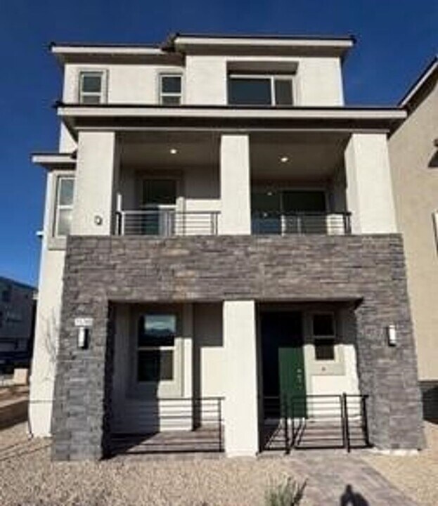 11749 Stone Curlew Ave in Las Vegas, NV - Building Photo