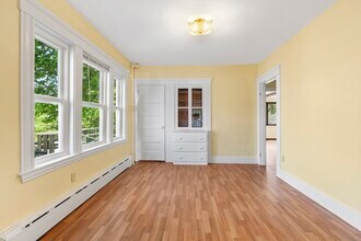 12 Folger Ave in Beverly, MA - Building Photo - Building Photo