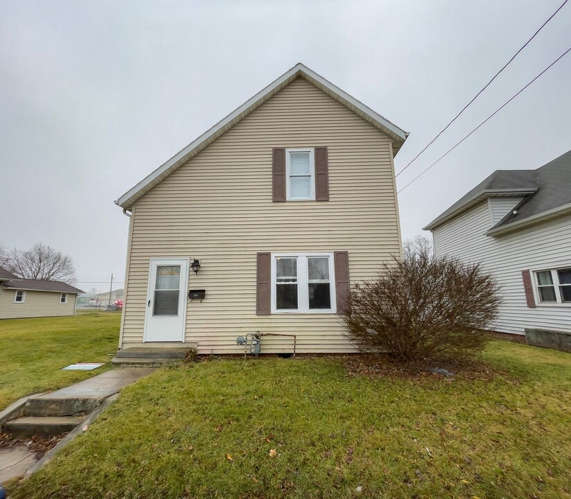 525 W 8th St in Muncie, IN - Building Photo