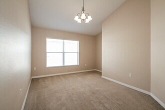 1609 Carson White Ln in Ruskin, FL - Foto de edificio - Building Photo