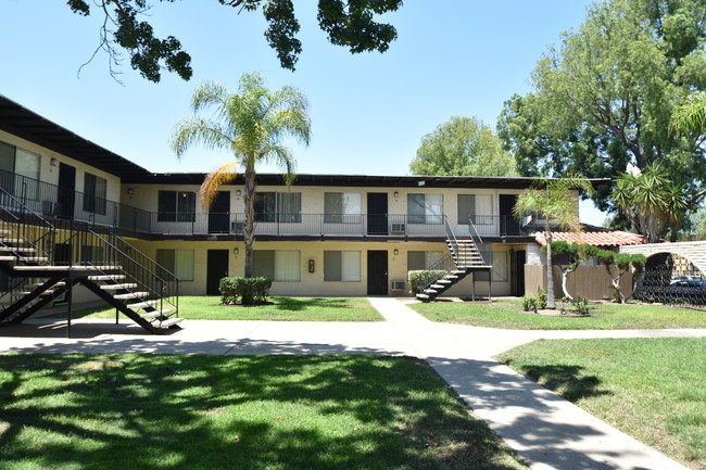 Oak Valley in El Cajon, CA - Foto de edificio - Building Photo