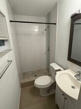 10918 N Hyacinth Ave, Unit Studio Apartment in Tampa, FL - Building Photo - Building Photo