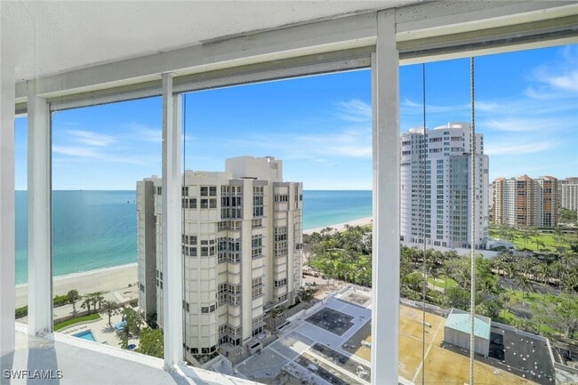 property at 4041 Gulf Shore Blvd N