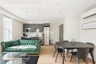 Saint-Marc in Montréal, QC - Building Photo