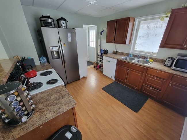 2001 Springvale Rd in Duluth, MN - Building Photo - Building Photo