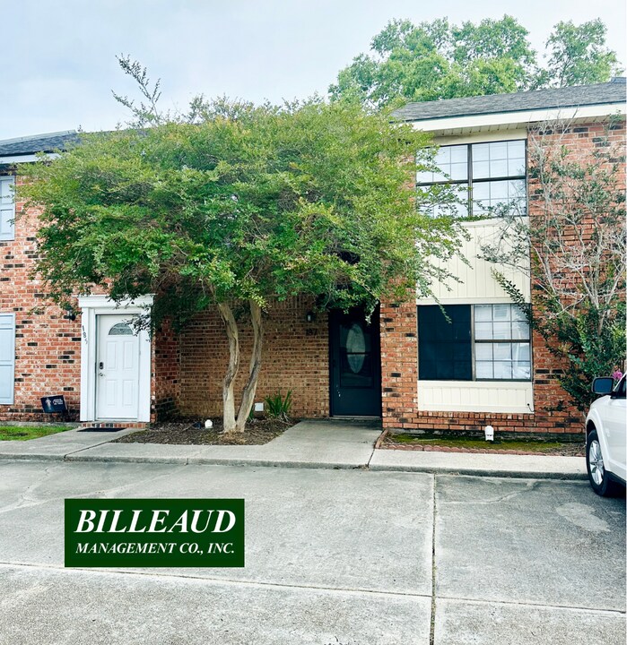 187 Southfield Pkwy in Lafayette, LA - Building Photo