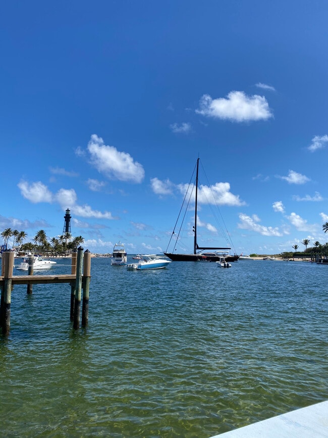 property at 2508 Bay Dr
