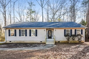 7022 S Nottingham Rd in Jonesboro, GA - Building Photo