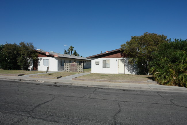 2501 Valley St in Las Vegas, NV - Building Photo - Building Photo