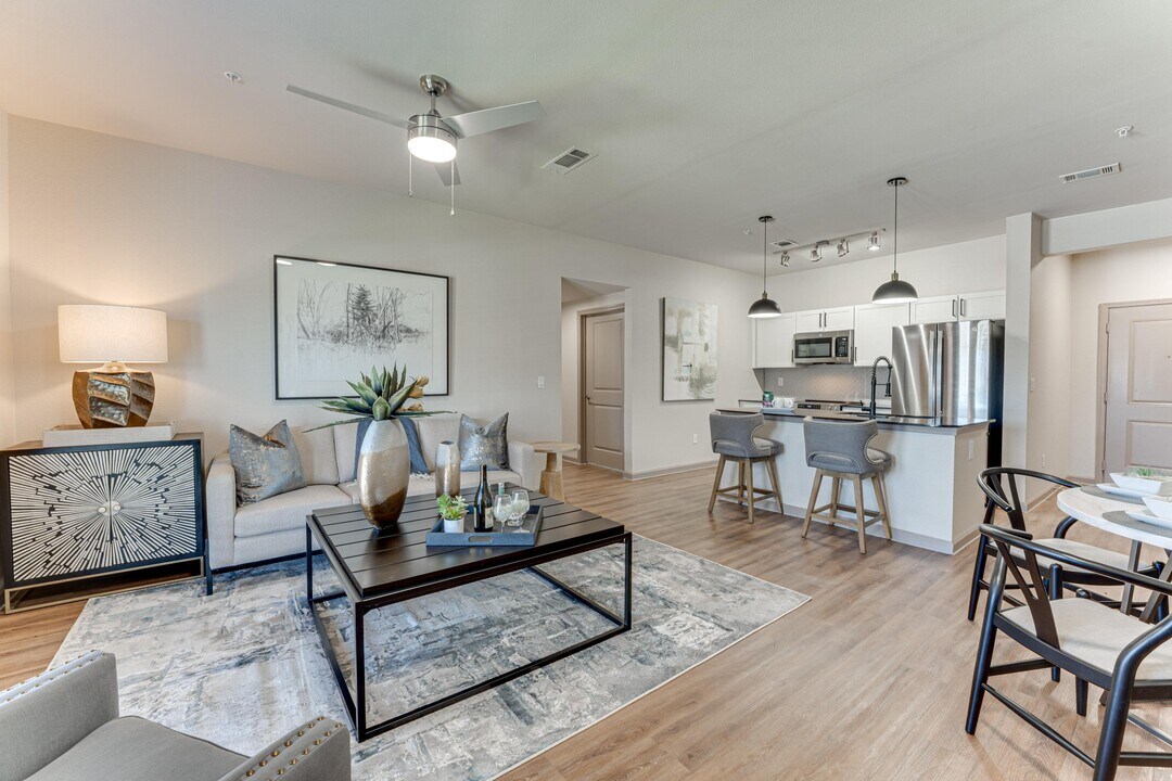Vine + Vail Townhomes and Apartments in Grapevine, TX - Building Photo