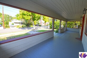 1093 Avoca Ave in Pasadena, CA - Building Photo - Building Photo