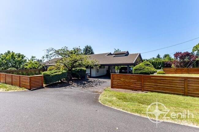 8013 SE Maple Ave in Vancouver, WA - Building Photo - Building Photo