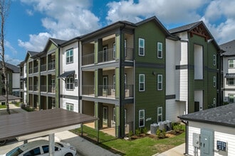 Saxon Pond Flats in Spring, TX - Building Photo - Building Photo